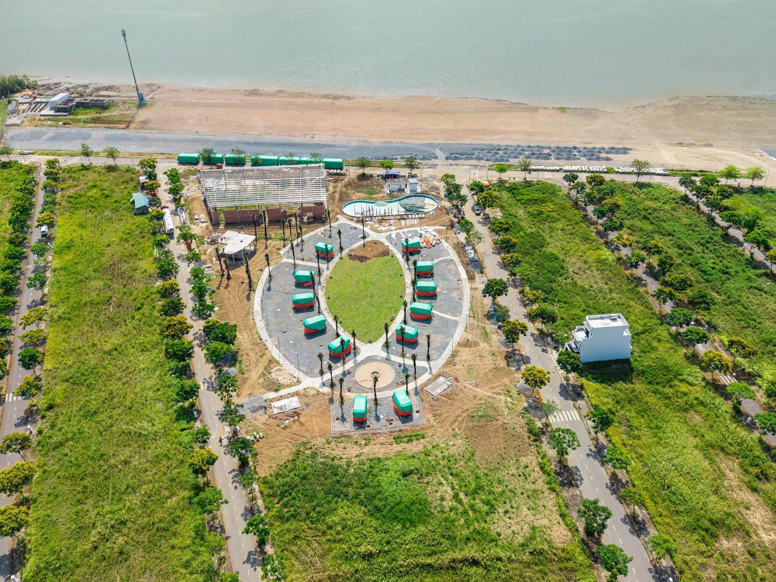 Khu camping – glamping ven sông