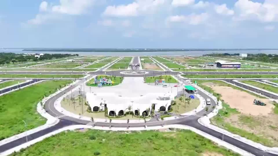 Video quảng trường trung tâm và nhà điều hành
